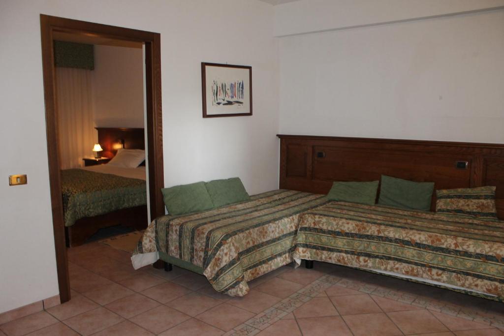 Residence La Piscina Isola del Gran Sasso dʼItalia Chambre photo