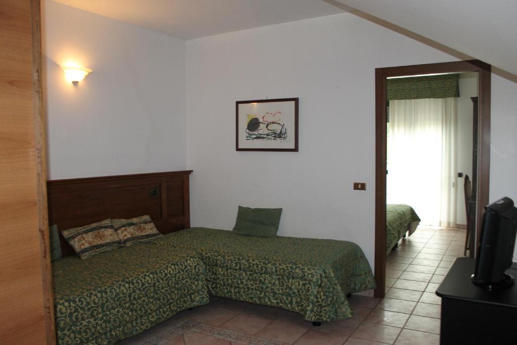 Residence La Piscina Isola del Gran Sasso dʼItalia Extérieur photo